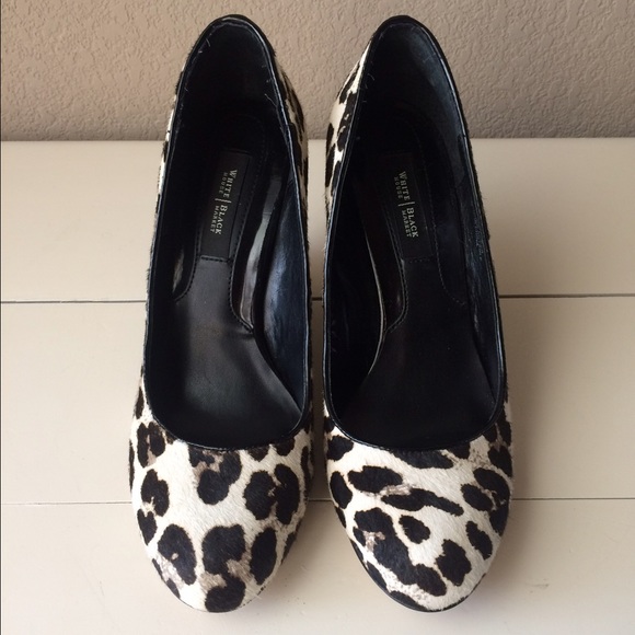 White House Black Market Wedges - Picture 2 of 4